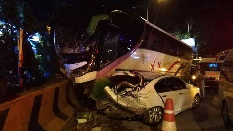 23 injured in bus crash near Genting Highlands