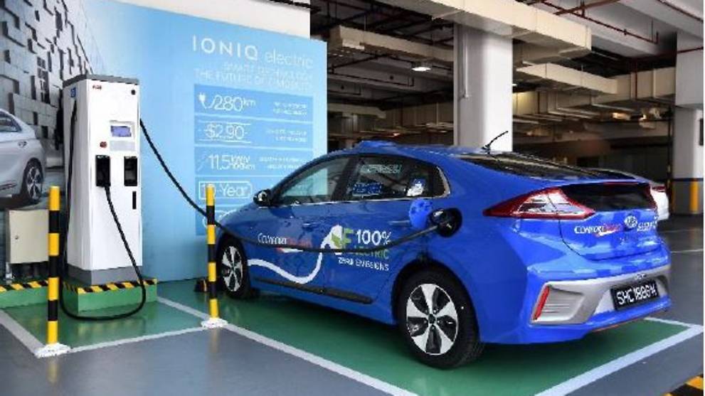 ComfortDelGro's new fully electric taxis go on trial in ...