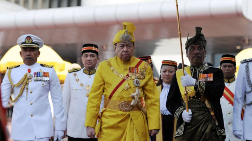 Selangor's Sultan gives consent to raising legal marrying age to 18 - CNA