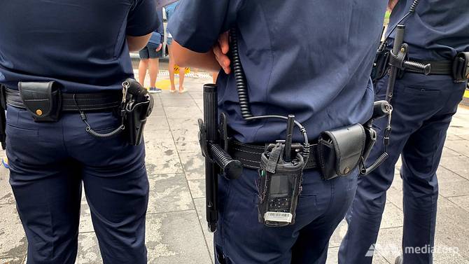 police-03.jpg