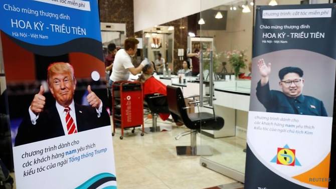 vietnamese-barber-marks-summit-with-free-trump-kim-haircuts-3.jpg