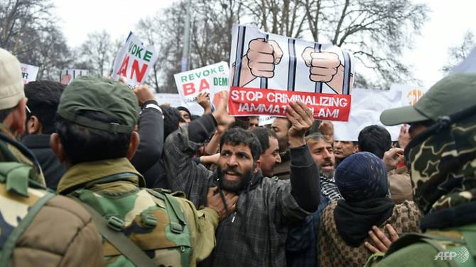 Protests in Kashmir where violence continues to rage, with both India and Pakistan firing mortars