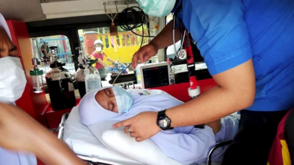 35 Treated For Chemical Poisoning After Illegal Waste Dumping In Johor S Pasir Gudang Cna