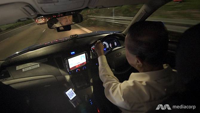 taxi-driver-night-comfortdelgro.jpg
