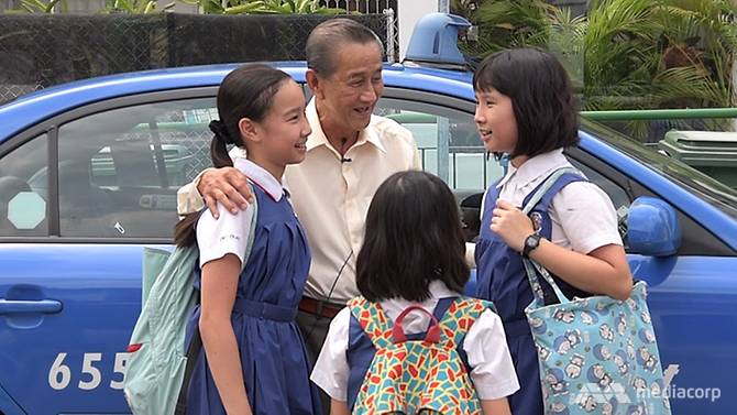 comfortdelgro-taxi-picking-up-granddaughters.jpg