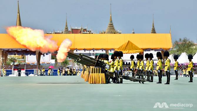 A gun salute to mark the start of King Maha Vajiralongkorn's coronation. (Photo: Pichayada Promchertchoo)