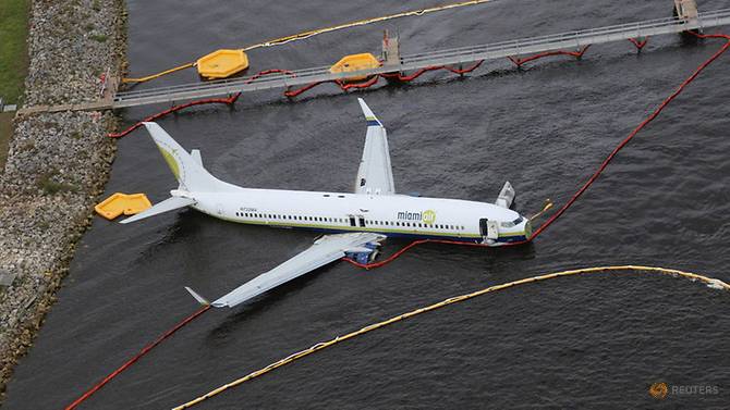 aerial-view-of-the-miami-air-international-boeing-737-800-that-overran-the-runway-at-nas-jacksonville-1.jpg