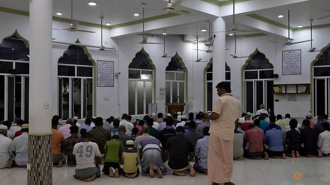 muslims-pray-inside-a-mosque-in-kattankudy-1.jpg