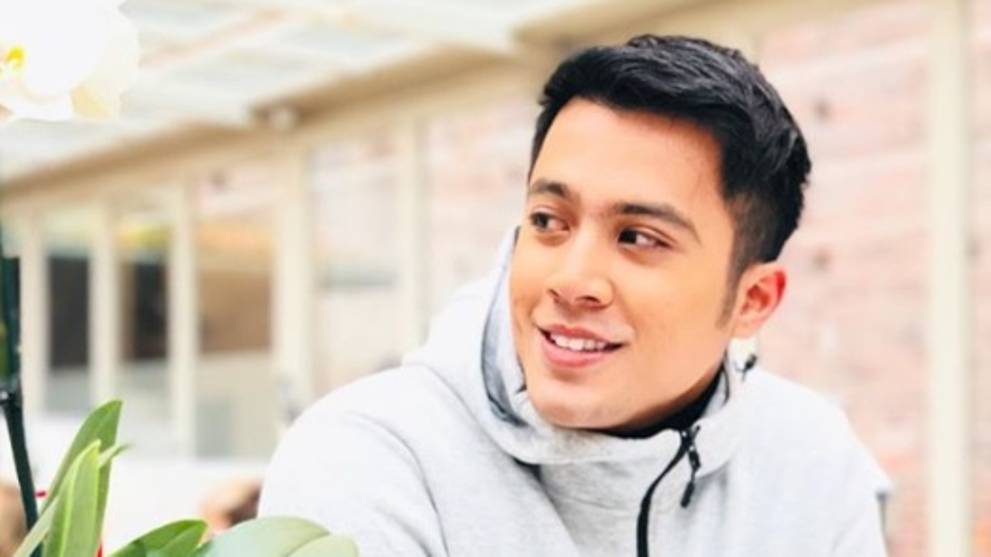 Singapore Actor Singer S Romantic Scandals Gone Viral In Malaysia Cna Các bạn có thể nghe, download mv/video jangan ganggu pacarku miễn phí tại nhaccuatui.com. romantic scandals gone viral