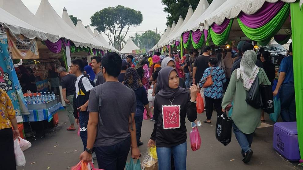 Hygiene lapses found at Ramadan bazaars in Johor Bahru - CNA