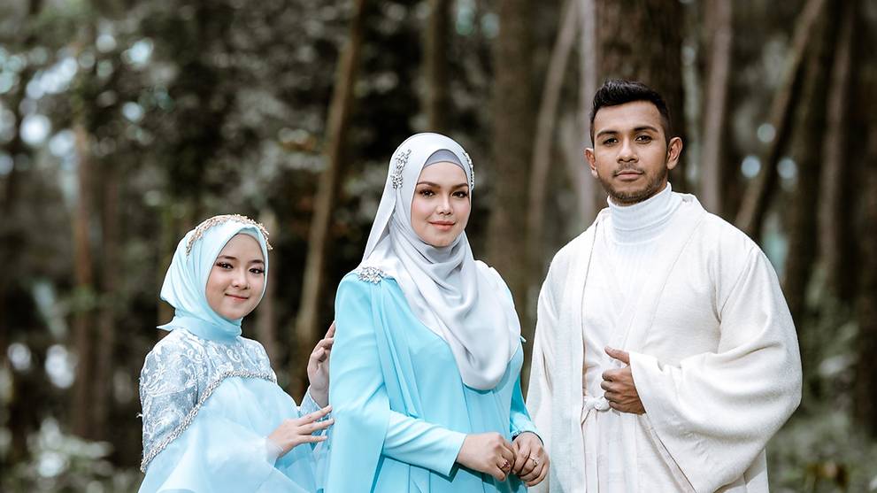 Hari Kemenangan Lagu Raya Baharu Dari Datuk Siti Nurhaliza Kongsi Tular Semasa Forum Cari Infonet