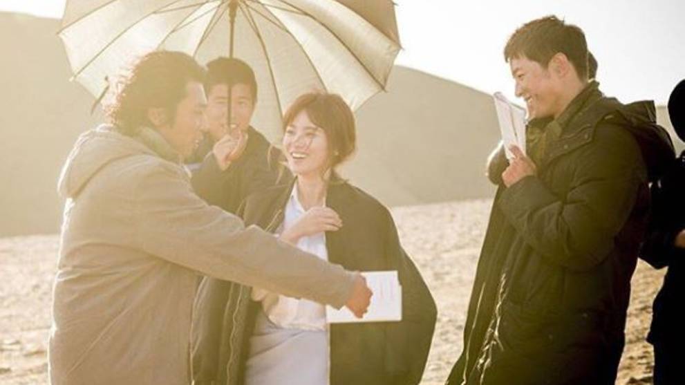 A Look Back At The Short Lived Romance Of Descendants Of The Sun Stars Song Hye Kyo And Song Joong Ki Cna