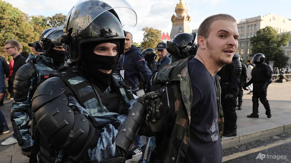 Dozens arrested at huge opposition rally in Moscow CNA