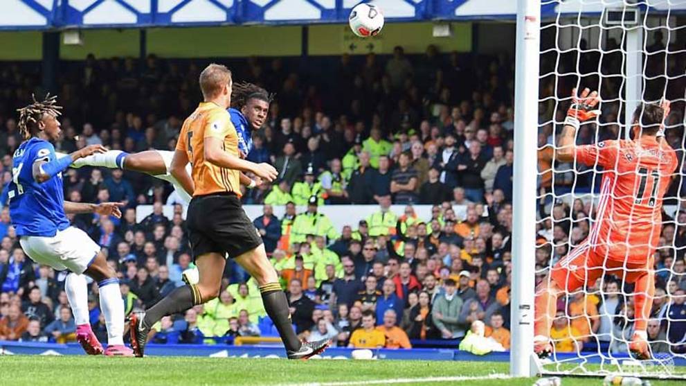 Football Richarlison's double fires Everton past Wolves  CNA