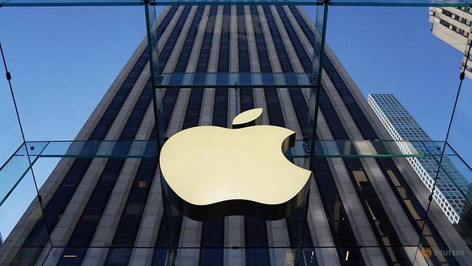 the-inside-of-the-apple-store-on-fifth-ave-is-pictured-in-the-manhattan-borough-of-new-york-3.jpg