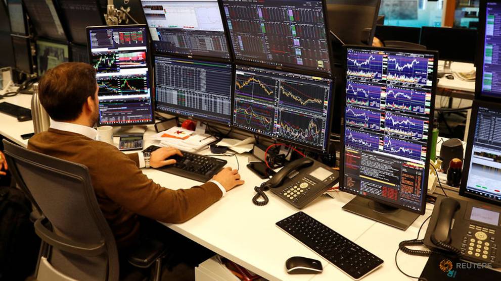Stocks Rise Euro Holds Gains Before Draghi S Farewell Cna