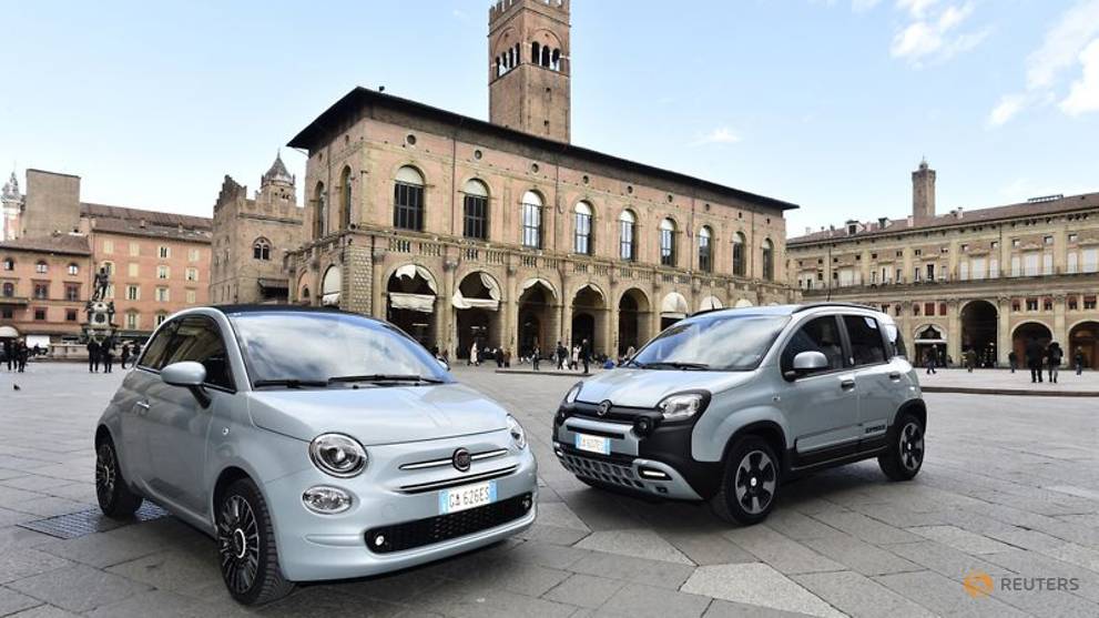 Fiat Chrysler Defies Virus Fears To Showcase Electric 500 In Milan