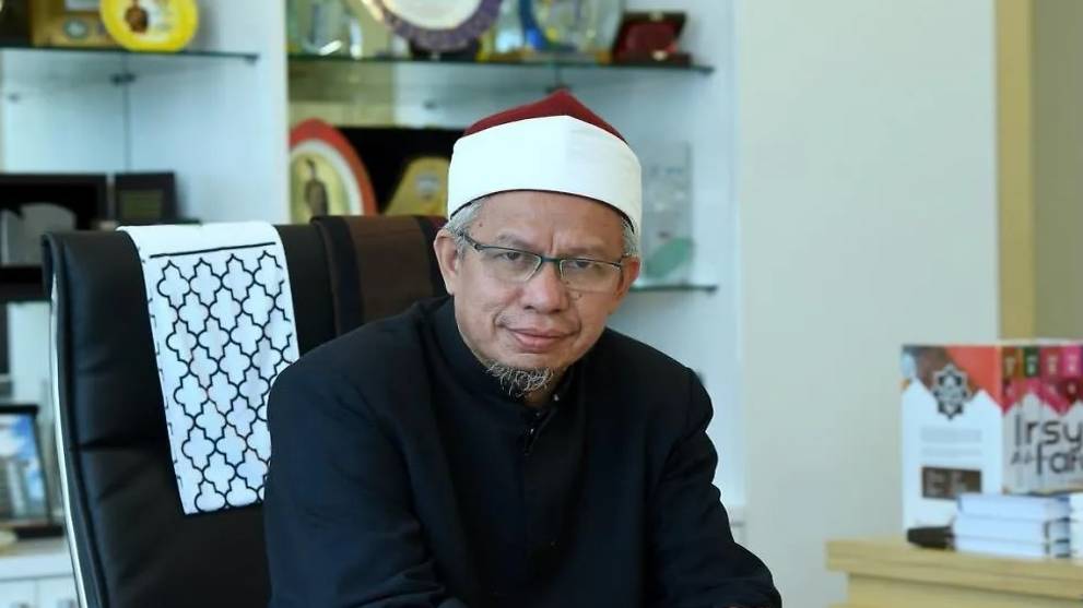 Covid 19 Malaysian Religious Affairs Minister Says No Need To Suspend Friday Prayers Cna