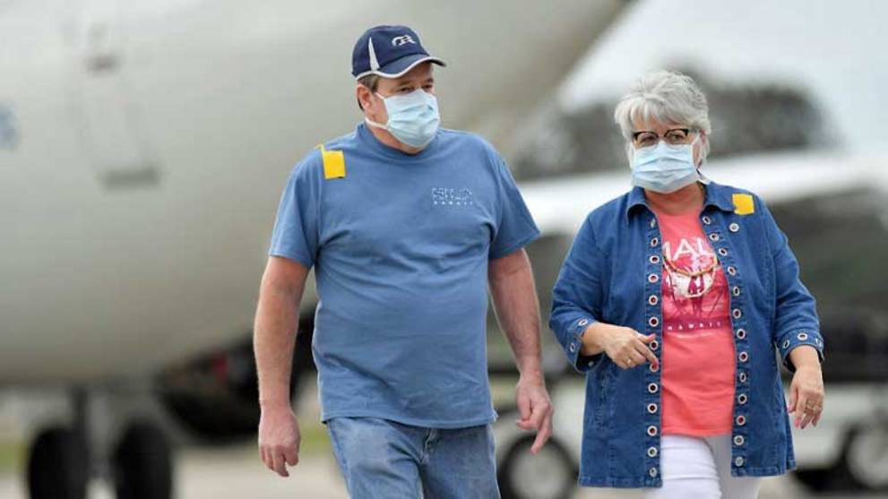 After testing delays, US coronavirus cases surge past 1000 thumbnail