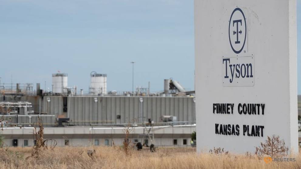 Tyson Foods says cooperating with DoJ in chicken price