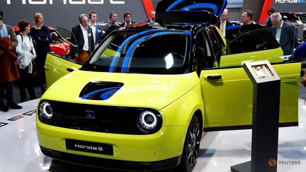 Honda goes small with first all-electric car - CNA