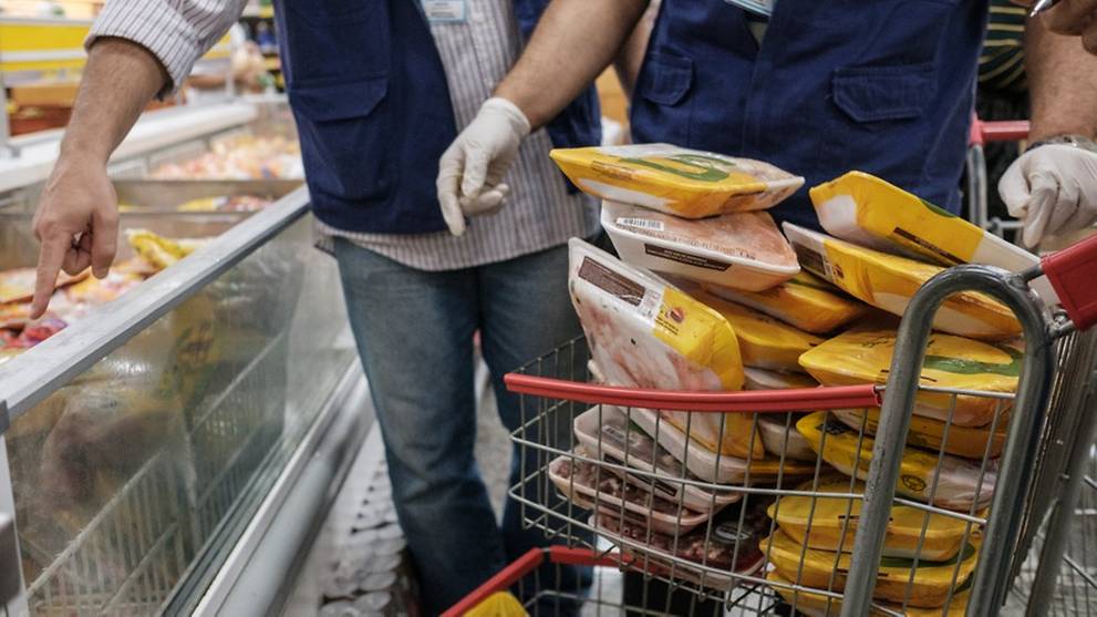 brazil-chicken-supermarket-frozen.jpg