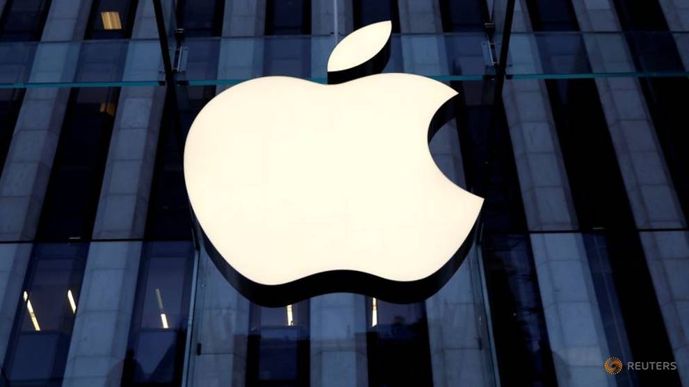 Fortnite Maker Sues Apple After Removal Of Game From App Store Wb Mirror