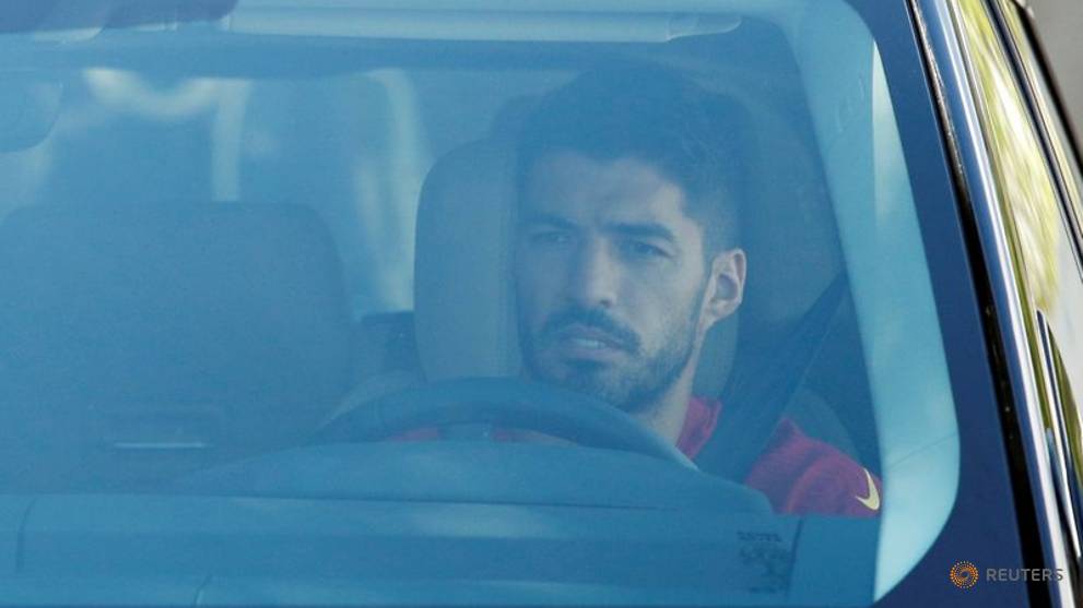 Football Pirlo Says Suarez Unlikely To Join Juventus After All Cna