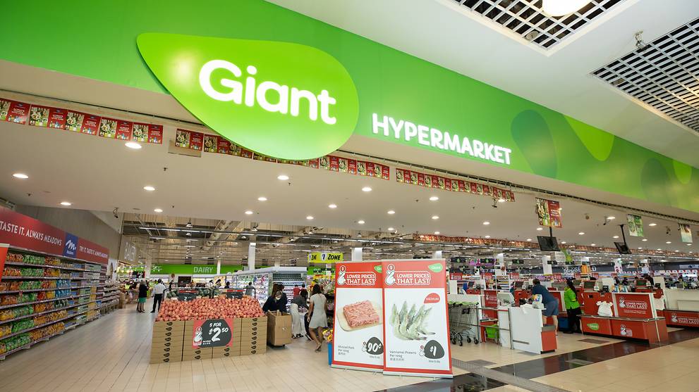 Giant supermarket to lower prices of 'hundreds of everyday essentials