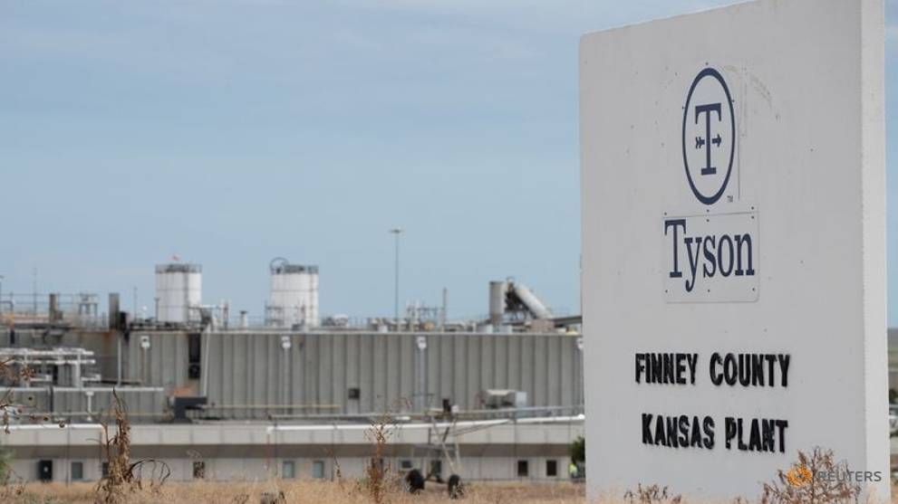 Tyson Foods workers to replace some federal inspectors at