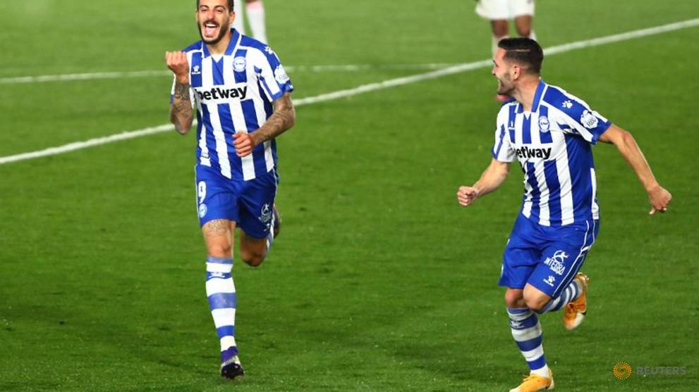 Real Madrid lose at home to Alaves as Hazard gets injured ...