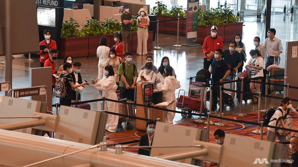 'Less than 1%' of total arrivals into Singapore since April last year tested positive for COVID-19 - Vimarsana News