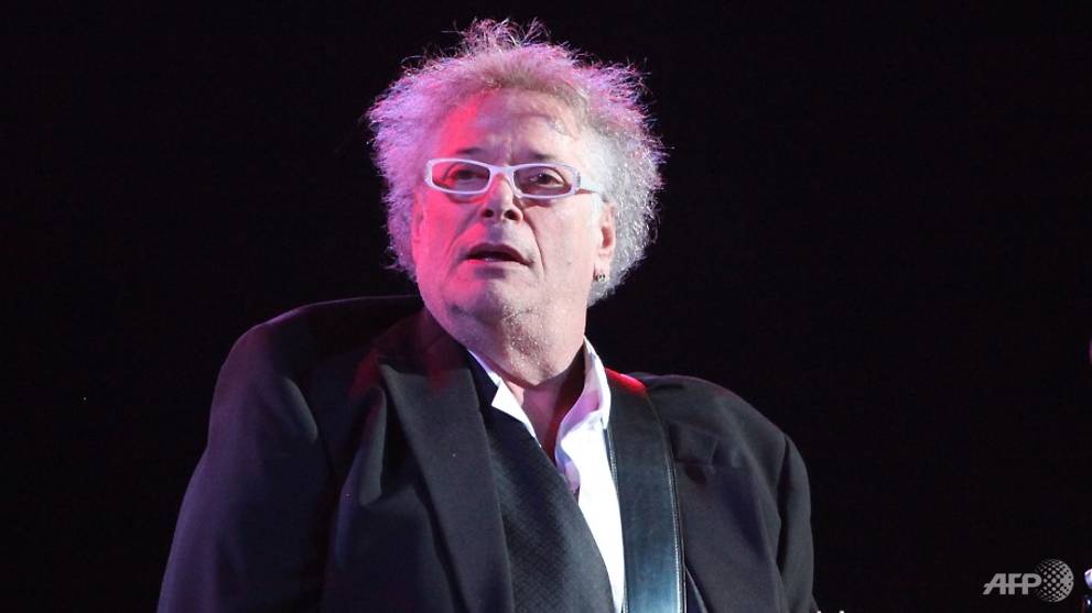 Iconic guitarist-vocalist Leslie West of rock band Mountain dies at 75 - Vimarsana News