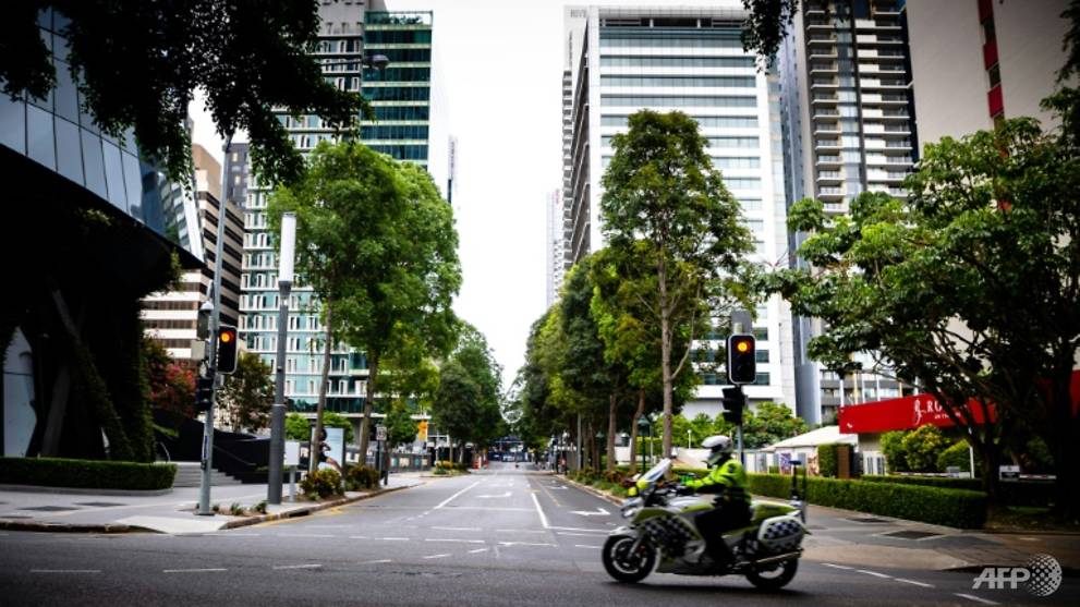 Lockdown Brisbane : Vpbewymhuj16km - Greater brisbane's lockdown will end on monday night, but ...
