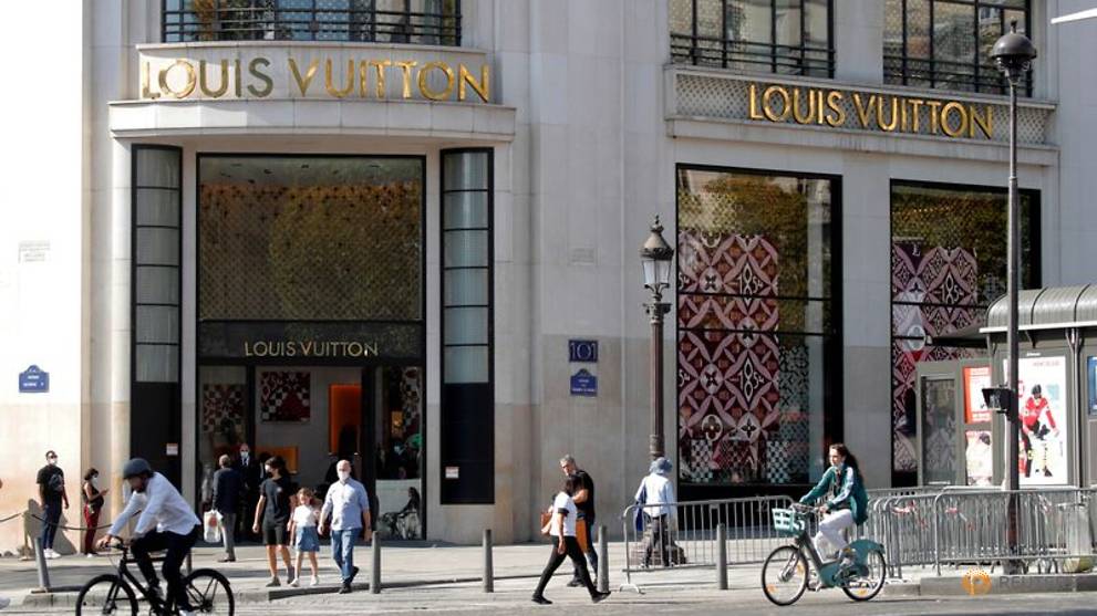 Thriving Louis Vuitton offsets drop in sales at luxury group LVMH - CNA