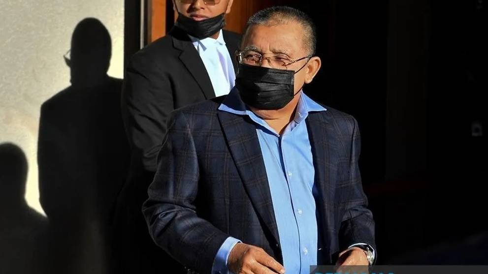 Malaysian politician Mohd Isa Abdul Samad jailed, fined ...