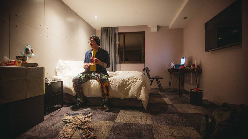 What's it really like to quarantine in a hotel? - Vimarsana News