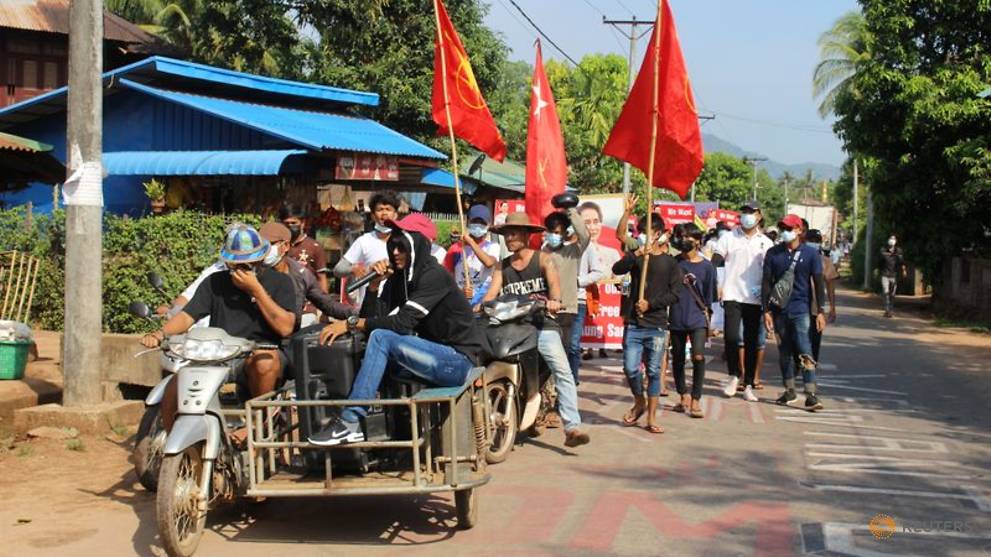 Photo of Mjanmarské bezpečnostné sily zabili 13 demonštrantov, podpálili továreň v čínskom vlastníctve
