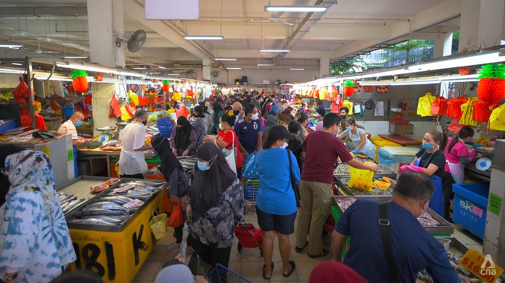 Jail for woman who insisted on shopping at Geylang Serai, rolled e-bike over safe-distance ambassador's foot - Vimarsana News