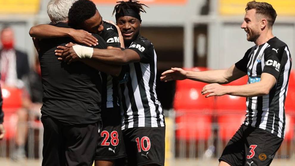 Soccer-Late Willock strike earns Newcastle 1-1 draw at ...