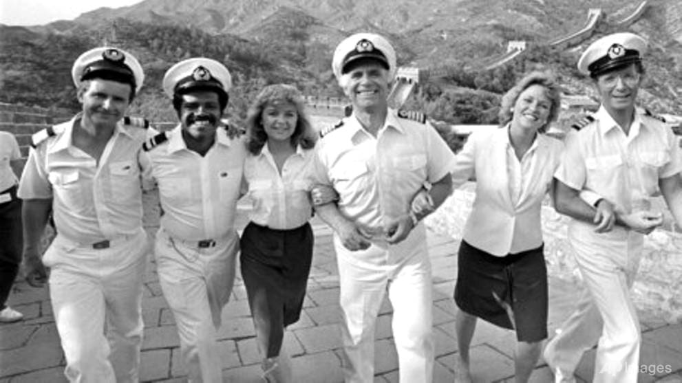 Veteran actor Gavin MacLeod of The Love Boat fame dies at 90 - Vimarsana News