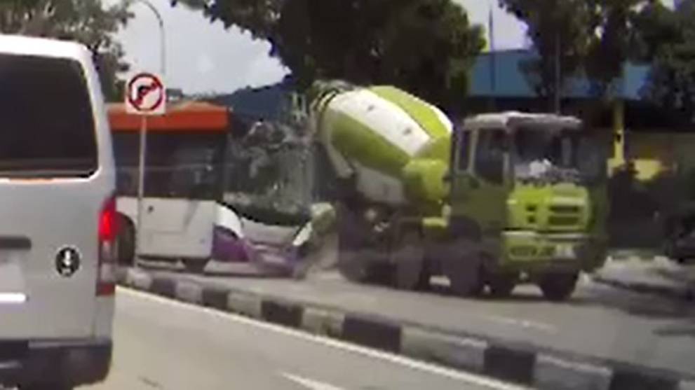 SBS Transit bus driver, 2 passengers taken to hospital after accident with cement mixer - Vimarsana News