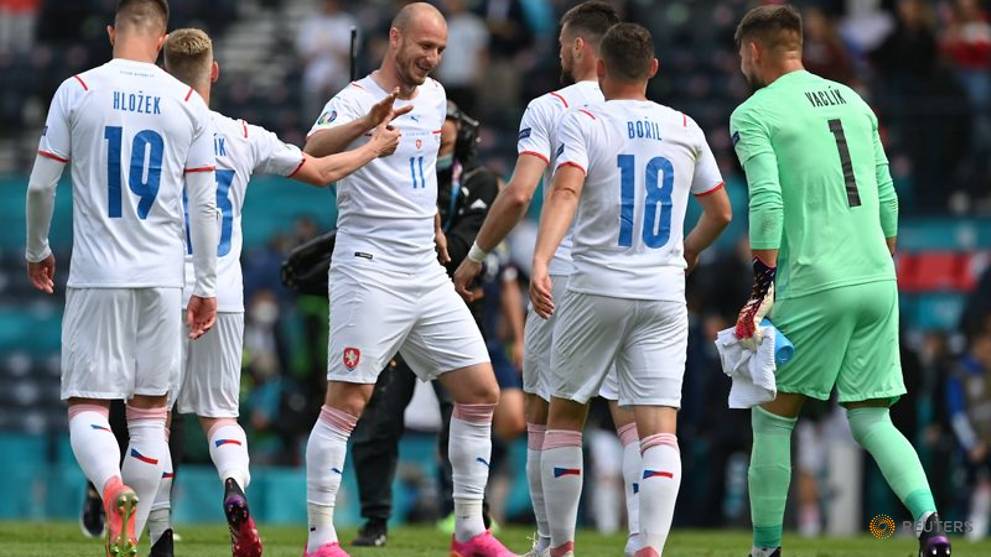 Soccer-Schick scores two, including long-range stunner, to ...