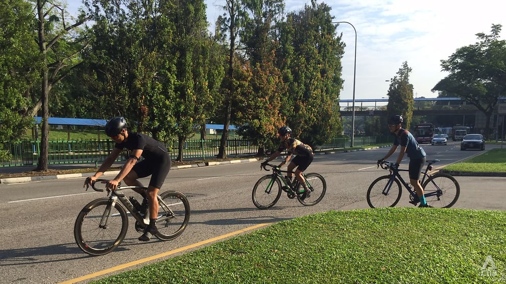 Cycling sale on footpaths