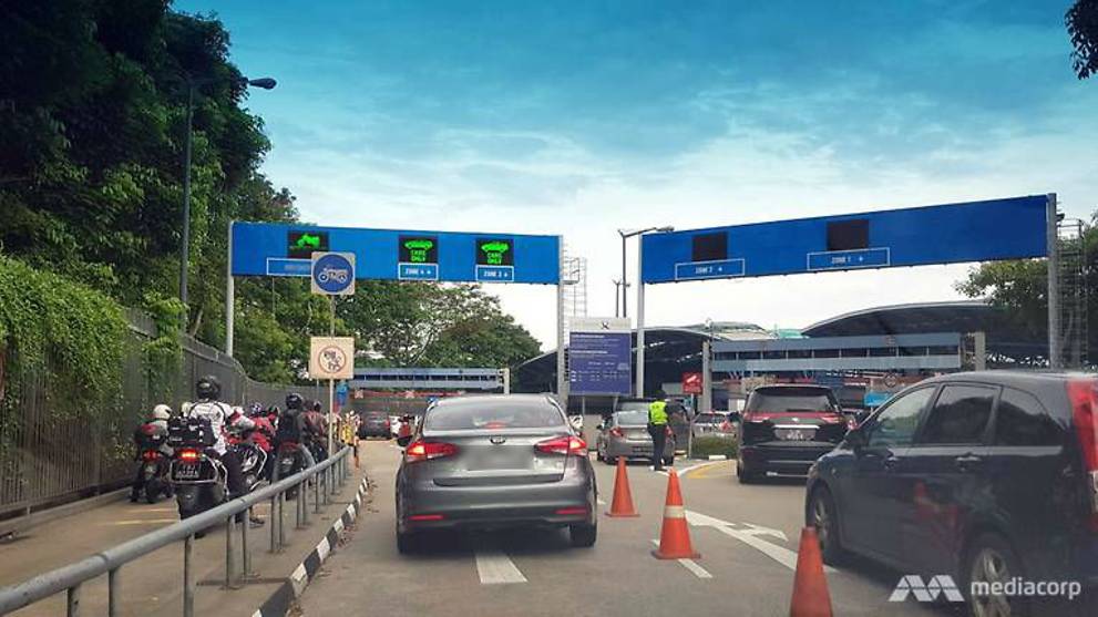 Travellers should avoid Woodlands Checkpoint early Thursday ICA CNA